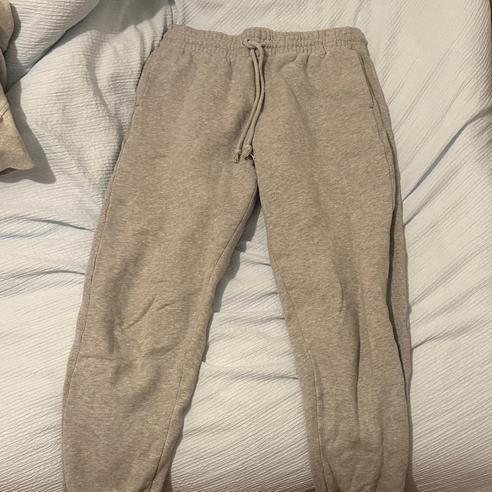 TNA boyfriend fit Gray Sweatpants